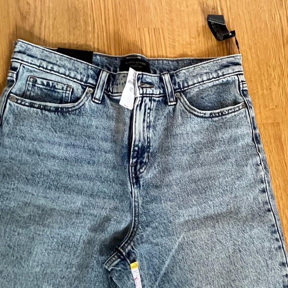 Banana Republic Light Blue Slouch Jeans with Cuff 6Tall - Picture 4 of 6